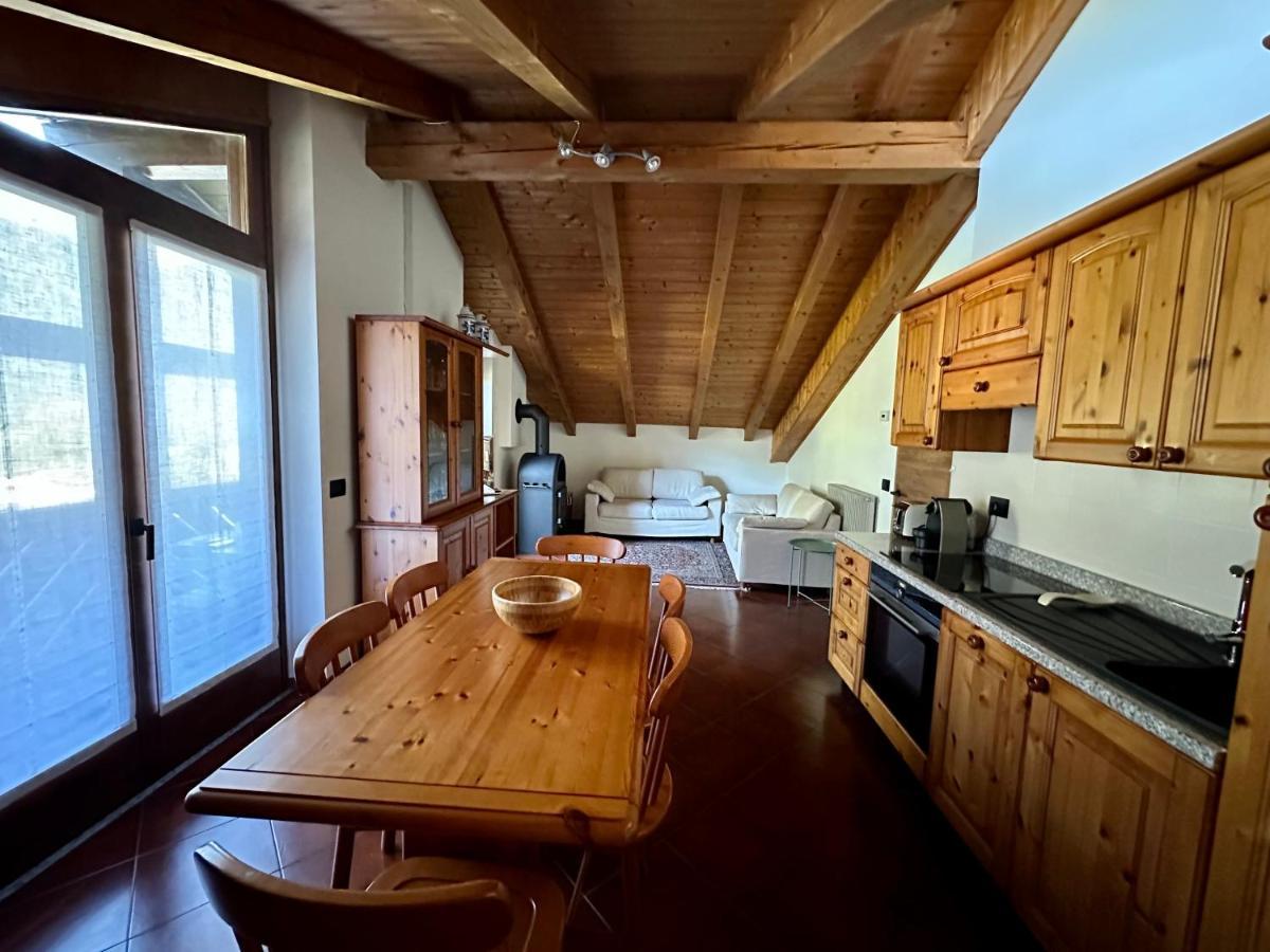 Mansarda Con Vista Apartment Giustino ภายนอก รูปภาพ