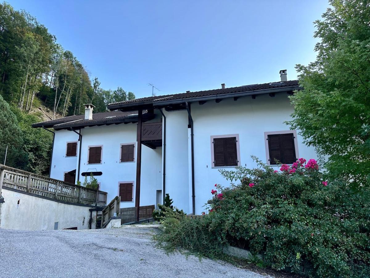 Mansarda Con Vista Apartment Giustino ภายนอก รูปภาพ