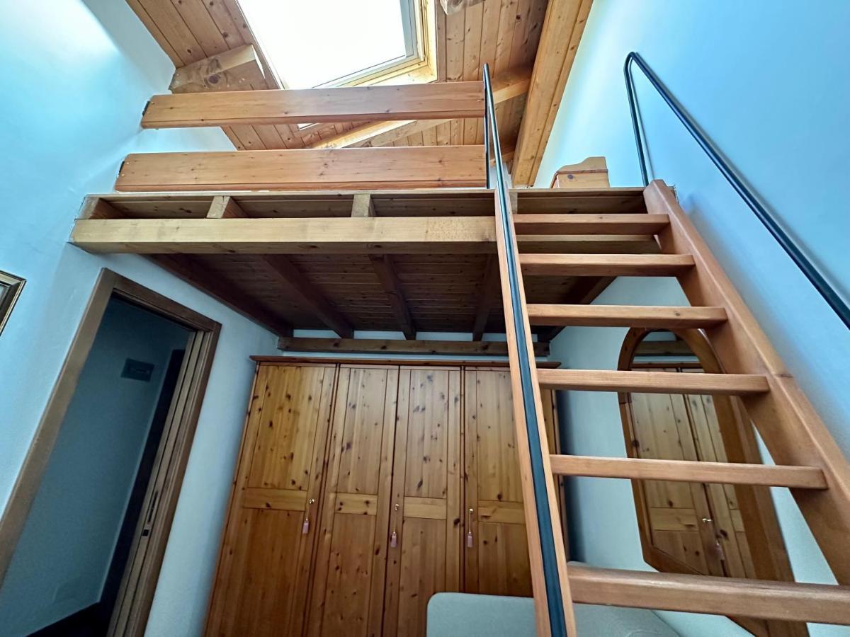 Mansarda Con Vista Apartment Giustino ภายนอก รูปภาพ